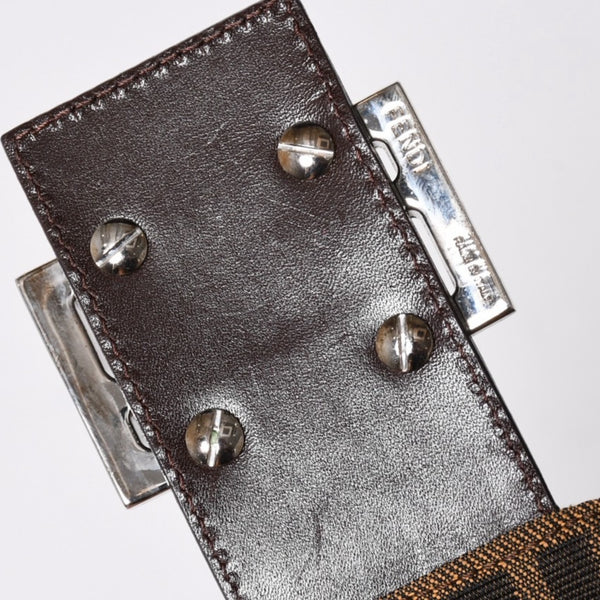 極美品 FENDI フェンディ マンマバケット ワンショルダーバッグ 26325 ズッカ柄 ブラウン ヴィンテージ シルバー金具 中古 4a006223