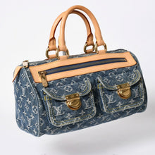 Load the image into the gallery viewer. 新品同様 LOUIS VUITTON ルイヴィトン ネオスピーディ ハンドバッグ M95019 モノグラム デニム インディゴブルー ゴールド金具 中古 4a006512