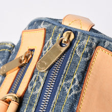 Load the image into the gallery viewer. 新品同様 LOUIS VUITTON ルイヴィトン ネオスピーディ ハンドバッグ M95019 モノグラム デニム インディゴブルー ゴールド金具 中古 4a006512