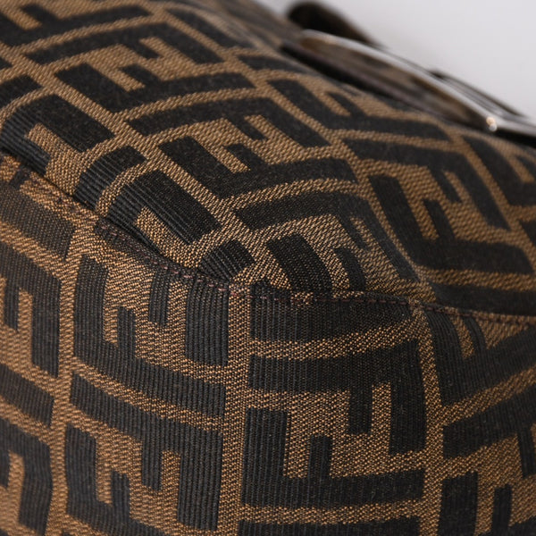 極美品 FENDI フェンディ マンマバケット ワンショルダーバッグ 26325 ズッカ柄 ブラウン ヴィンテージ シルバー金具 中古 4a006223