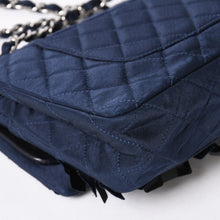 Load the image into the gallery viewer. 極美品 CHANEL シャネル マトラッセ25 Wフラップ Wチェーンショルダーバッグ 12番台 ココマーク サテン スパンコール ネイビー 中古 4a006228