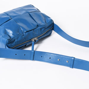 極美品 BOTTEGA VENETA ボッテガヴェネタ アルコ カメラバッグ ショルダーバッグ 731165VCQ714424 カーフスキン レザー ブルー 中古 4a006219