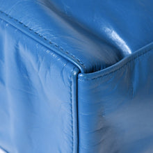 Load the image into the gallery viewer. 極美品 BOTTEGA VENETA ボッテガヴェネタ アルコ カメラバッグ ショルダーバッグ 731165VCQ714424 カーフスキン レザー ブルー 中古 4a006219