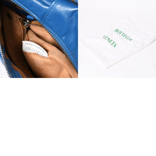 Load the image into the gallery viewer. 極美品 BOTTEGA VENETA ボッテガヴェネタ アルコ カメラバッグ ショルダーバッグ 731165VCQ714424 カーフスキン レザー ブルー 中古 4a006219