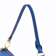 Load the image into the gallery viewer. 極美品 LOUIS VUITTON ルイヴィトン ポシェット アクセソワール ワンショルダーバッグ M52945 エピ レザー ブルー 中古 4a006075