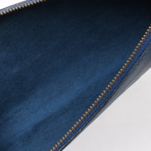 Load the image into the gallery viewer. 極美品 LOUIS VUITTON ルイヴィトン ポシェット アクセソワール ワンショルダーバッグ M52945 エピ レザー ブルー 中古 4a006075