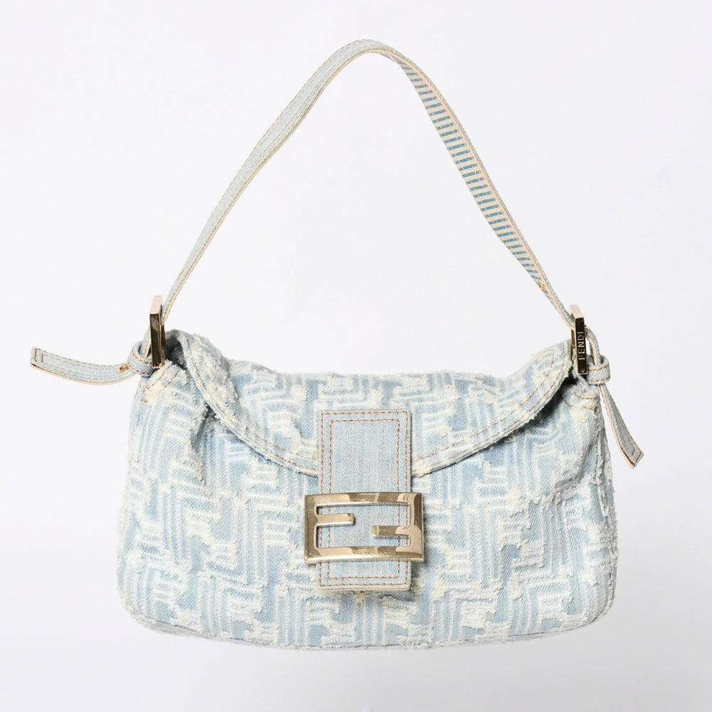 FENDI フェンディ マンマバケット ショルダーバッグ マンマバケット 2370-8BR003-TZH-068 ライトブルー 白 シルバー金具 美品 中古 4a006236