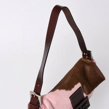 Load the image into the gallery viewer. 極美品 FENDI フェンディ マンマバケット ハラコ レザー ショルダーバッグ 2308-26424-099 ピンク ブラウン シルバー金具 中古 4a006149