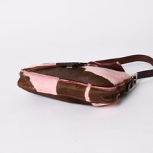 Load the image into the gallery viewer. 極美品 FENDI フェンディ マンマバケット ハラコ レザー ショルダーバッグ 2308-26424-099 ピンク ブラウン シルバー金具 中古 4a006149