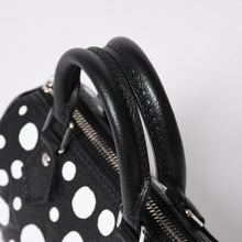 Load the image into the gallery viewer. 新品同様 LOUIS VUITTON ルイヴィトン ナノ スピーディー ハンドバッグ 草間彌生 モノグラム アンプラント M81910 ブラック 中古 4a006239