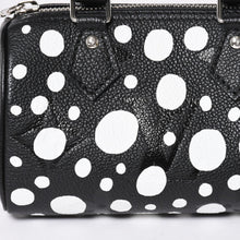 Load the image into the gallery viewer. 新品同様 LOUIS VUITTON ルイヴィトン ナノ スピーディー ハンドバッグ 草間彌生 モノグラム アンプラント M81910 ブラック 中古 4a006239