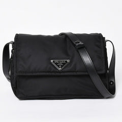 極美品 PRADA プラダ ポコノ ショルダーバッグ トライアングルロゴ 三角ロゴ ナイロン ブラック シルバー金具 中古 4a006214