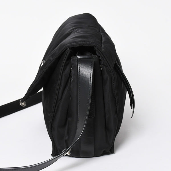 極美品 PRADA プラダ ポコノ ショルダーバッグ トライアングルロゴ 三角ロゴ ナイロン ブラック シルバー金具 中古 4a006214