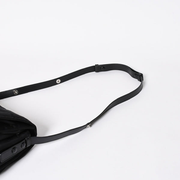 極美品 PRADA プラダ ポコノ ショルダーバッグ トライアングルロゴ 三角ロゴ ナイロン ブラック シルバー金具 中古 4a006214