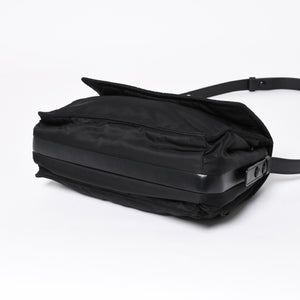 極美品 PRADA プラダ ポコノ ショルダーバッグ トライアングルロゴ 三角ロゴ ナイロン ブラック シルバー金具 中古 4a006214