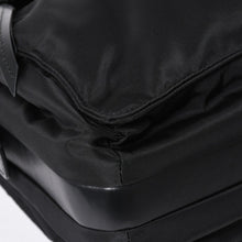 Load the image into the gallery viewer. 極美品 PRADA プラダ ポコノ ショルダーバッグ トライアングルロゴ 三角ロゴ ナイロン ブラック シルバー金具 中古 4a006214