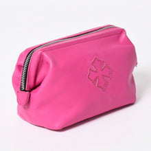 将图片加载到图库查看器中。 CHROME HEARTS クロムハーツ COSMETIC POUCH コスメティック ポーチ CHプラスパッチ 1パッチ ダガー シルバー925 美品 中古 4a006262