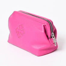将图片加载到图库查看器中。 CHROME HEARTS クロムハーツ COSMETIC POUCH コスメティック ポーチ CHプラスパッチ 1パッチ ダガー シルバー925 美品 中古 4a006262