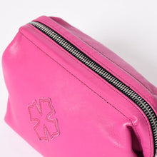 将图片加载到图库查看器中。 CHROME HEARTS クロムハーツ COSMETIC POUCH コスメティック ポーチ CHプラスパッチ 1パッチ ダガー シルバー925 美品 中古 4a006262