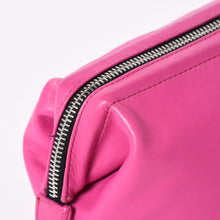 将图片加载到图库查看器中。 CHROME HEARTS クロムハーツ COSMETIC POUCH コスメティック ポーチ CHプラスパッチ 1パッチ ダガー シルバー925 美品 中古 4a006262