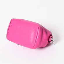 将图片加载到图库查看器中。 CHROME HEARTS クロムハーツ COSMETIC POUCH コスメティック ポーチ CHプラスパッチ 1パッチ ダガー シルバー925 美品 中古 4a006262