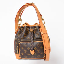 Load the image into the gallery viewer. 極美品 LOUIS VUITTON ルイヴィトン ノエ カーゴ バケットバッグ ショルダーバッグ M14017 ブラウン ゴールド金具 中古 4a006240