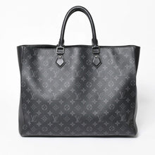 Load the image into the gallery viewer. 極美品 LOUIS VUITTON ルイヴィトン グラン サック トートバッグ M44733 モノグラムエクリプス ブラック シルバー金具 中古 4a006217