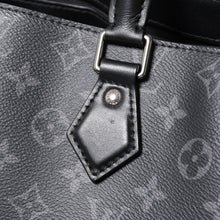 Load the image into the gallery viewer. 極美品 LOUIS VUITTON ルイヴィトン グラン サック トートバッグ M44733 モノグラムエクリプス ブラック シルバー金具 中古 4a006217