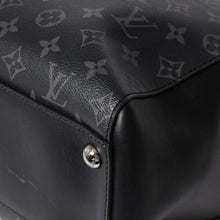 Load the image into the gallery viewer. 極美品 LOUIS VUITTON ルイヴィトン グラン サック トートバッグ M44733 モノグラムエクリプス ブラック シルバー金具 中古 4a006217