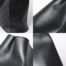 Load the image into the gallery viewer. 極美品 LOUIS VUITTON ルイヴィトン グラン サック トートバッグ M44733 モノグラムエクリプス ブラック シルバー金具 中古 4a006217