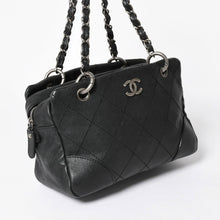 画像をギャラリービューアに読み込む, 極美品 CHANEL シャネル ワイルドステッチ チェーントートバッグ 10番台 ココマーク キャビアスキン ブラック 中古 4a006232
