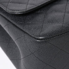 Load the image into the gallery viewer. 極美品 CHANEL シャネル デカマトラッセ30 Wフラップ Wチェーンショルダーバッグ 16番台 ココマーク キャビアスキン ブラック 中古 4a006242