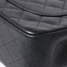 Load the image into the gallery viewer. 極美品 CHANEL シャネル デカマトラッセ30 Wフラップ Wチェーンショルダーバッグ 16番台 ココマーク キャビアスキン ブラック 中古 4a006242