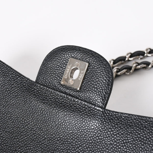 極美品 CHANEL シャネル デカマトラッセ30 Wフラップ Wチェーンショルダーバッグ 16番台 ココマーク キャビアスキン ブラック 中古 4a006242
