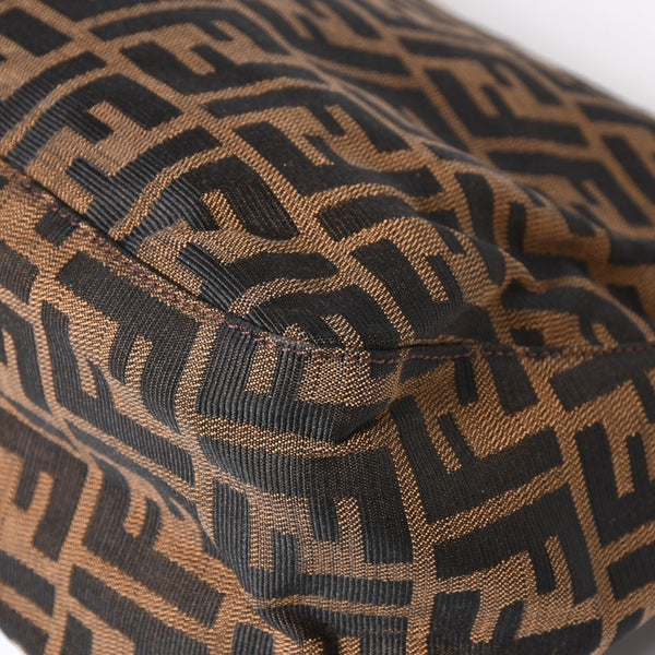 極美品 FENDI フェンディ マンマバケット ワンショルダーバッグ 26325 ズッカ柄 ブラウン ヴィンテージ シルバー金具 中古 4a006218