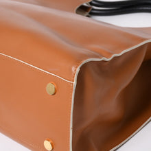 Load the image into the gallery viewer. 極美品 MARNI マルニ レザーハンドバッグ BMMP0057Q0 ブラウン ブラック アイボリー イタリア製 ゴールド金具 中古 4a006211