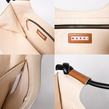 Load the image into the gallery viewer. 極美品 MARNI マルニ レザーハンドバッグ BMMP0057Q0 ブラウン ブラック アイボリー イタリア製 ゴールド金具 中古 4a006211