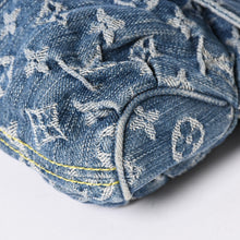Load the image into the gallery viewer. 新品同様品 LOUIS VUITTON ルイヴィトン ハンドバッグ ミニプリーティ デニム ブルー モノグラムデニム M95050 中古 4a006256