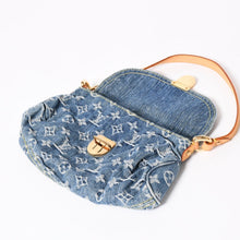 Load the image into the gallery viewer. 新品同様品 LOUIS VUITTON ルイヴィトン ハンドバッグ ミニプリーティ デニム ブルー モノグラムデニム M95050 中古 4a006256