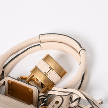 Load the image into the gallery viewer. 極美品 CHLOE クロエ パディントン ハンドバッグ 01-09-51-5811 ルーマニア製 レザー アイボリー ゴールド金具 中古 4a006212