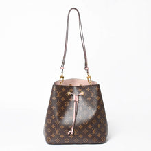 Load the image into the gallery viewer. 極美品 LOUIS VUITTON ルイヴィトン ネオノエMM ショルダーバッグ M44022 モノグラム ブラウン ピンク ゴールド金具 中古 4a006208