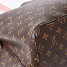 Load the image into the gallery viewer. 極美品 LOUIS VUITTON ルイヴィトン ネオノエMM ショルダーバッグ M44022 モノグラム ブラウン ピンク ゴールド金具 中古 4a006208