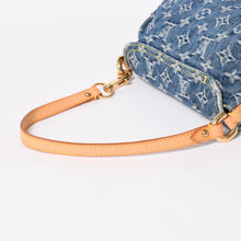 Load the image into the gallery viewer. 新品同様品 LOUIS VUITTON ルイヴィトン ハンドバッグ ミニプリーティ デニム ブルー モノグラムデニム M95050 中古 4a006256