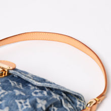 Load the image into the gallery viewer. 新品同様品 LOUIS VUITTON ルイヴィトン ハンドバッグ ミニプリーティ デニム ブルー モノグラムデニム M95050 中古 4a006256
