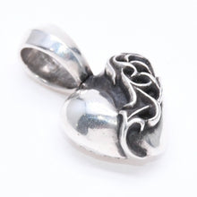 将图片加载到图库查看器中。 極美品 CHROME HEARTS クロムハーツ HEART WITH JUMP RING ハート ウィズ ジャンプリング ペンダントトップ 重量約12.84 中古 4a006264