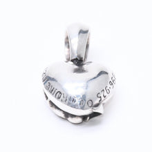 将图片加载到图库查看器中。 極美品 CHROME HEARTS クロムハーツ HEART WITH JUMP RING ハート ウィズ ジャンプリング ペンダントトップ 重量約12.84 中古 4a006264