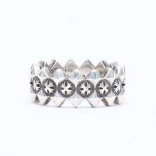 画像をギャラリービューアに読み込む, CHROME HEARTS クロムハーツ DOUBLE PYRAMID PLUS RING ダブルピラミッド プラス リング 重量10.19g サイズ14号 シルバー925 美品 中古 4a006267