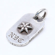 Load the image into the gallery viewer. CHROME HEARTS クロムハーツ RAISED STAR DOGTAG NYC レイズドスター ドッグタグ ペンダントトップ NYC限定 重量11.11g 美品 中古 4a006270