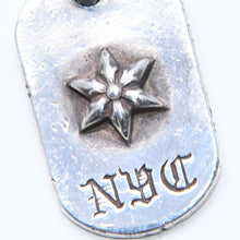 Load the image into the gallery viewer. CHROME HEARTS クロムハーツ RAISED STAR DOGTAG NYC レイズドスター ドッグタグ ペンダントトップ NYC限定 重量11.11g 美品 中古 4a006270