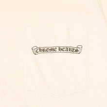 Load the image into the gallery viewer. CHROME HEARTS クロムハーツ 半袖Tシャツ サイズS フレアニー BSフレア CHプラス ヴァインダガー ホワイト ブラック 美品 中古 4a006282